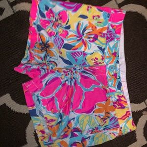 Lilly Pulitzer shorts Sz 8